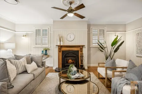 Property photo of 17 Ewart Street Paddington QLD 4064