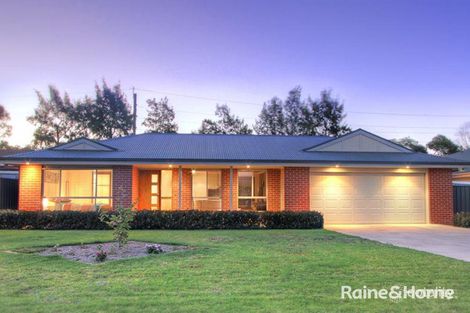 12 Adjin St, Mount Austin, NSW 2650
