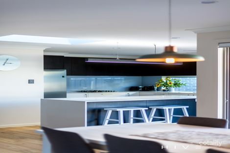 Property photo of 9 Utz Street Coombs ACT 2611