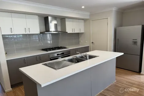 Property photo of 118 Sovereign Drive Mount Duneed VIC 3217
