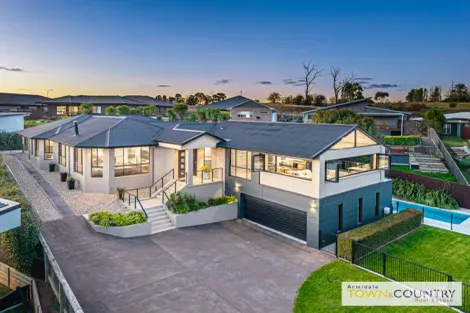 28 Golden Gr, Armidale, NSW 2350