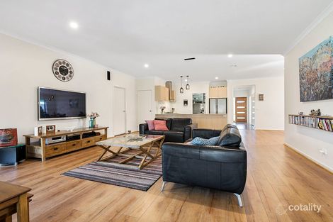 Property photo of 37 Dumbarton Way Gisborne VIC 3437