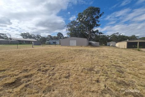 11 Malcolm St, Cooyar, QLD 4402