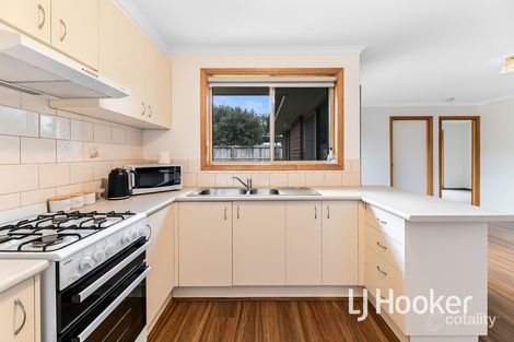 Property photo of 6 Capri Court Pakenham VIC 3810