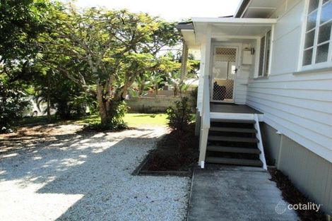 Property photo of 25 Sydney Street Labrador QLD 4215