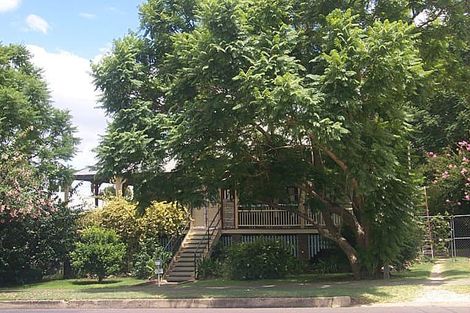 129 Jacaranda St, North Booval, QLD 4304