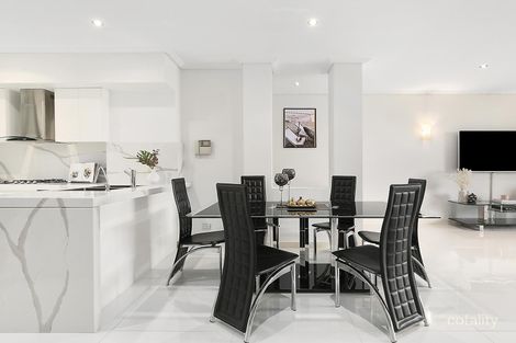 Property photo of 305/3 The Piazza Wentworth Point NSW 2127
