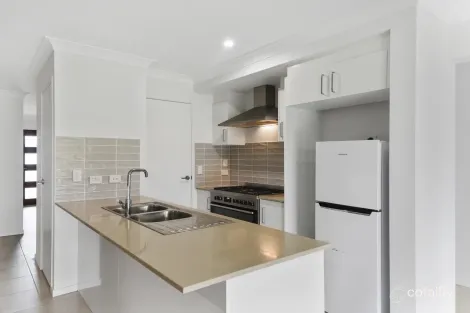 Property photo of 8 Emerald Place Kallangur QLD 4503