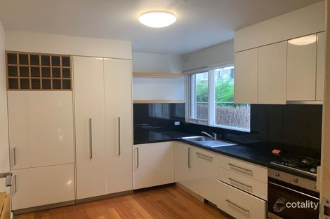 Property photo of 2/10 The Avenue Windsor VIC 3181