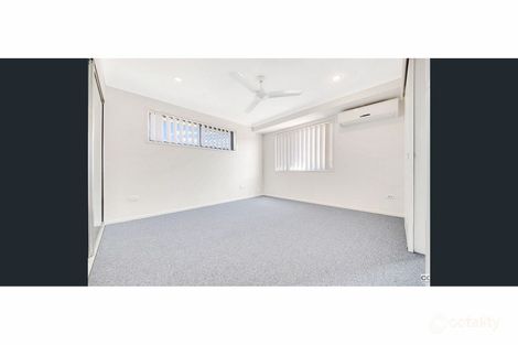 Property photo of 19 Tawarra Crescent Gracemere QLD 4702