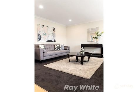Property photo of 1 Tingara Crest Doreen VIC 3754