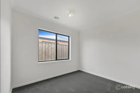Property photo of 3 Sandon Crescent Donnybrook VIC 3064