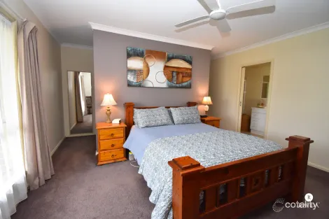 Property photo of 53 Ely Street Oxley VIC 3678