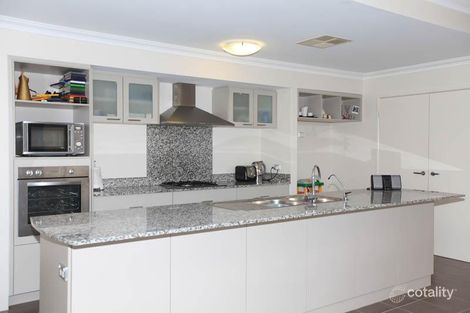 Property photo of 80 Buttercup Parkway Halls Head WA 6210