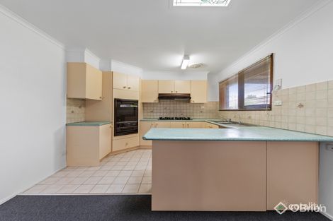 Property photo of 59 Chalcot Drive Endeavour Hills VIC 3802