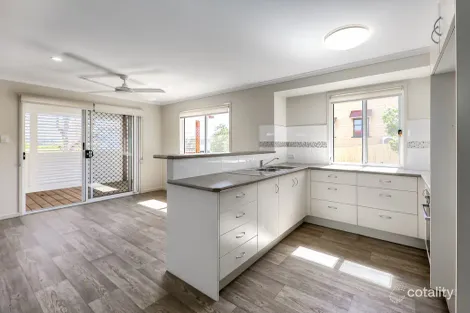 Property photo of 4 Darreen Street Greenslopes QLD 4120