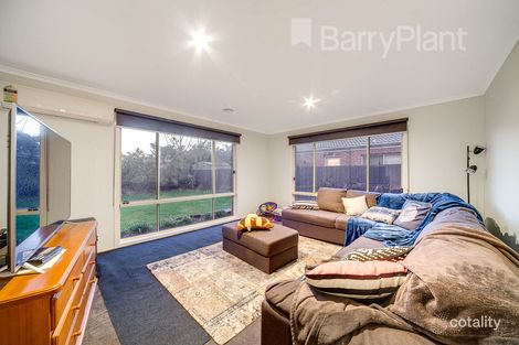 Property photo of 6 Amberley Drive Pakenham VIC 3810