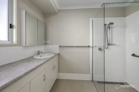 Property photo of 4 Darreen Street Greenslopes QLD 4120