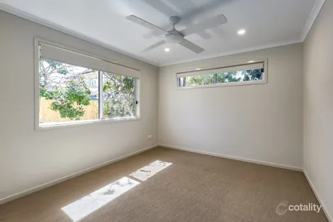 Property photo of 4 Darreen Street Greenslopes QLD 4120