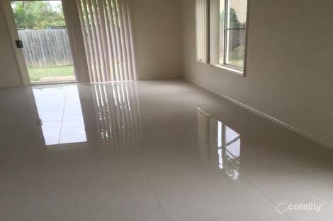 Property photo of 8 Richards Close Durack QLD 4077
