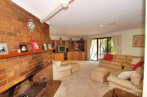 Property photo of 27 Winderadeen Drive Highland Park QLD 4211