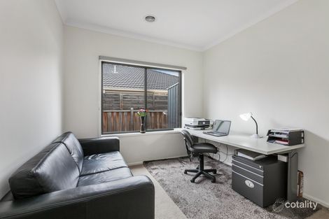 Property photo of 11 Tuross Crescent South Morang VIC 3752