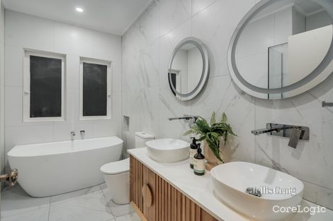 Property photo of 28 Murrumbeena Crescent Murrumbeena VIC 3163