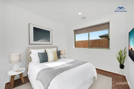 Property photo of 8 Karen Close Narre Warren South VIC 3805