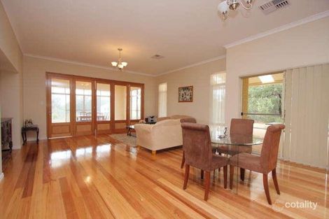 Property photo of 4 Fyfield Way Bedfordale WA 6112