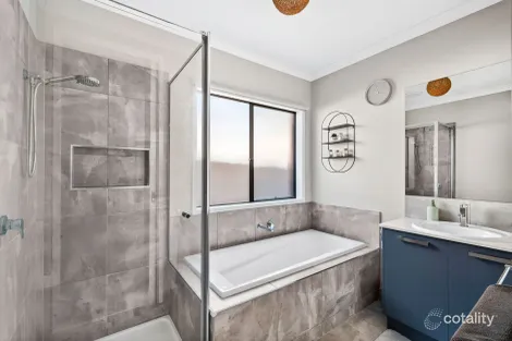 Property photo of 62 Element Circuit Armstrong Creek VIC 3217