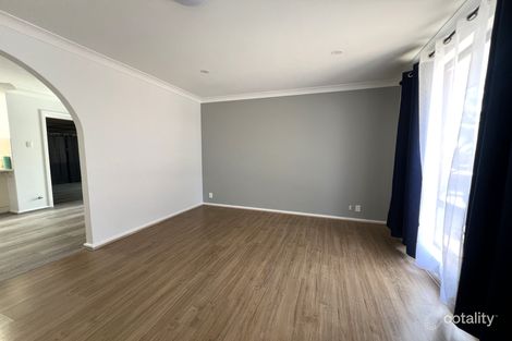 Property photo of 381 Holmes Road Forrestfield WA 6058