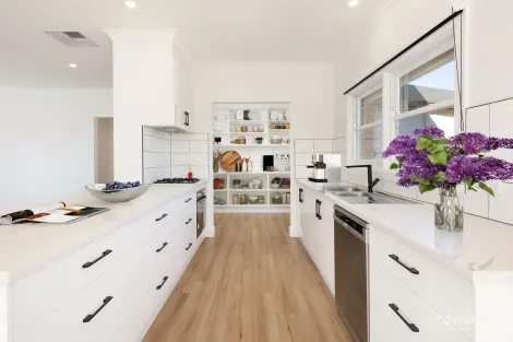 Property photo of 14 Hunt Street Wodonga VIC 3690