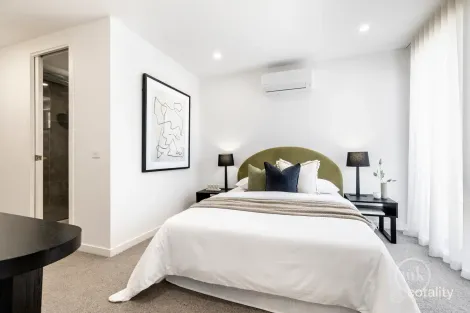 Property photo of 11/202 Mountain View Road Briar Hill VIC 3088