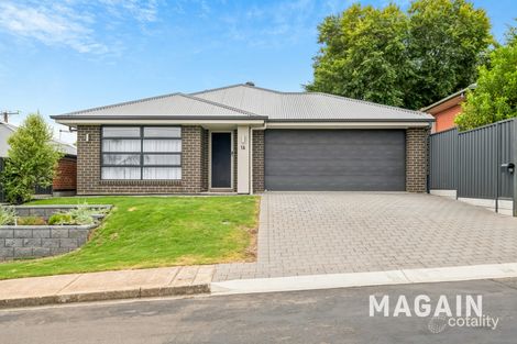 1a Redlac Rd, Morphett Vale, SA 5162