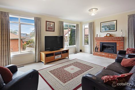 Property photo of 2/10 Montclair Avenue Glen Waverley VIC 3150