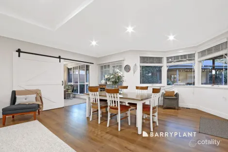 Property photo of 10 Miramah Close Rowville VIC 3178