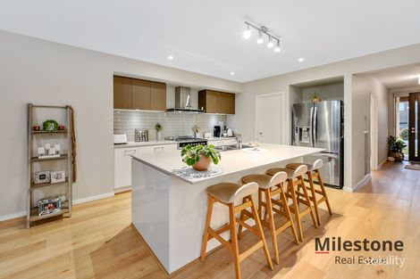 Property photo of 5 Azolla Place Clyde North VIC 3978