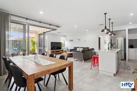 Property photo of 4 Fiord Way Aveley WA 6069