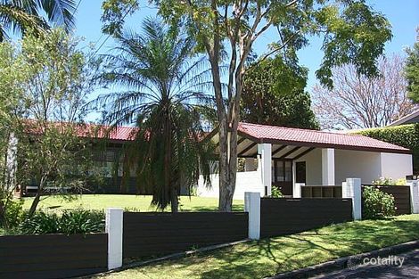 21 Rowena St, Kenmore, QLD 4069