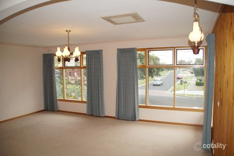 Property photo of 37 Chaucer Street Hamlyn Heights VIC 3215