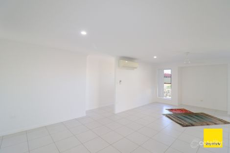 Property photo of 2/101 McCarthy Road Avenell Heights QLD 4670