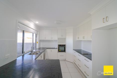 Property photo of 2/101 McCarthy Road Avenell Heights QLD 4670