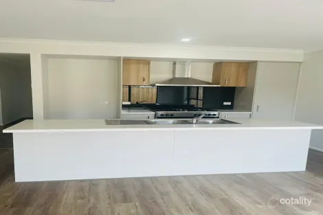 Property photo of 73 Imatra Loop Tarneit VIC 3029