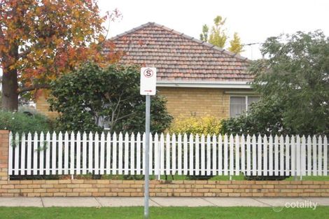 2 Wards Gr, Bentleigh East, VIC 3165
