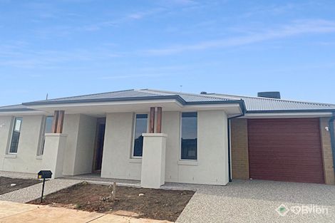 23 Hanover Cct, Melton South, VIC 3338
