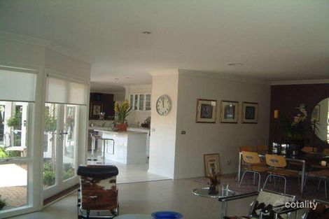 Property photo of 3 Napier Way Narre Warren South VIC 3805