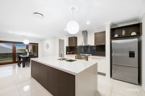 Property photo of 21 Wandoo Crescent Westbrook QLD 4350