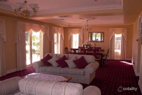 Property photo of 21 Wendouree Parade Caroline Springs VIC 3023