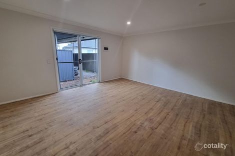 Property photo of 28 Tasman Avenue Lethbridge Park NSW 2770