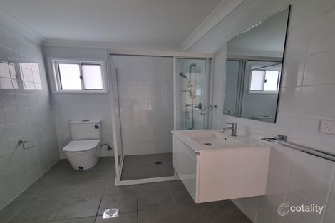 Property photo of 28 Tasman Avenue Lethbridge Park NSW 2770